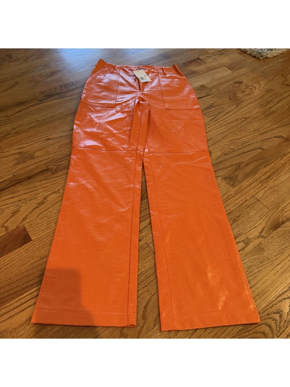 FOREVER 21 WOMENS ORANGE MEDIUM FAUX LEATHER PANTS NEW